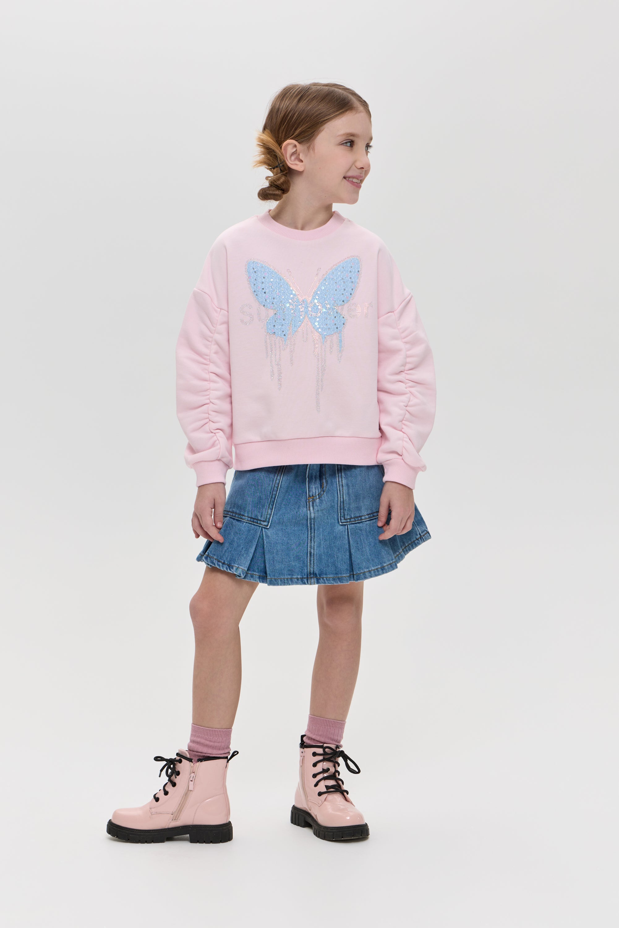 Sweatshirt with butterfly application