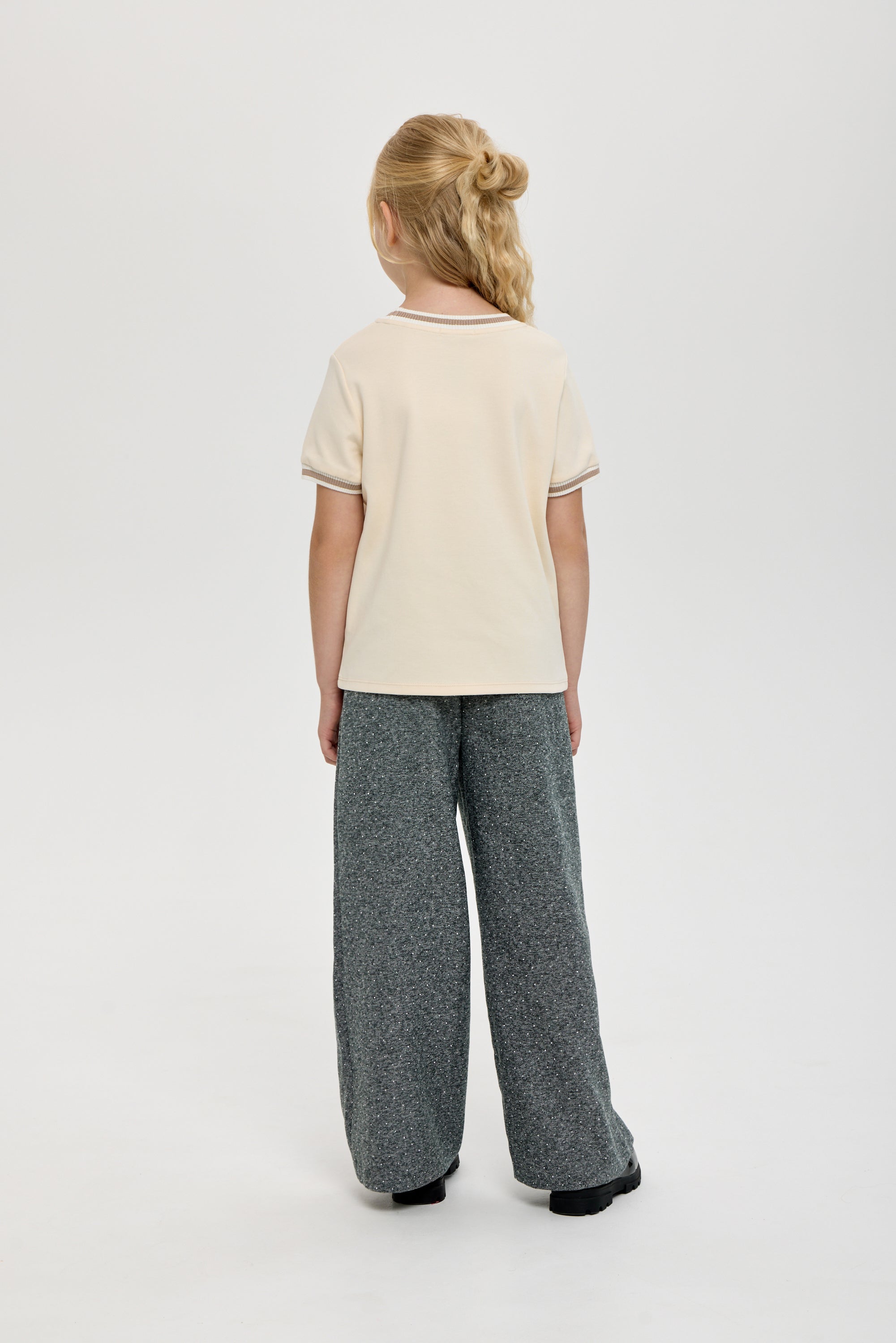 Beige T-shirt with the key print