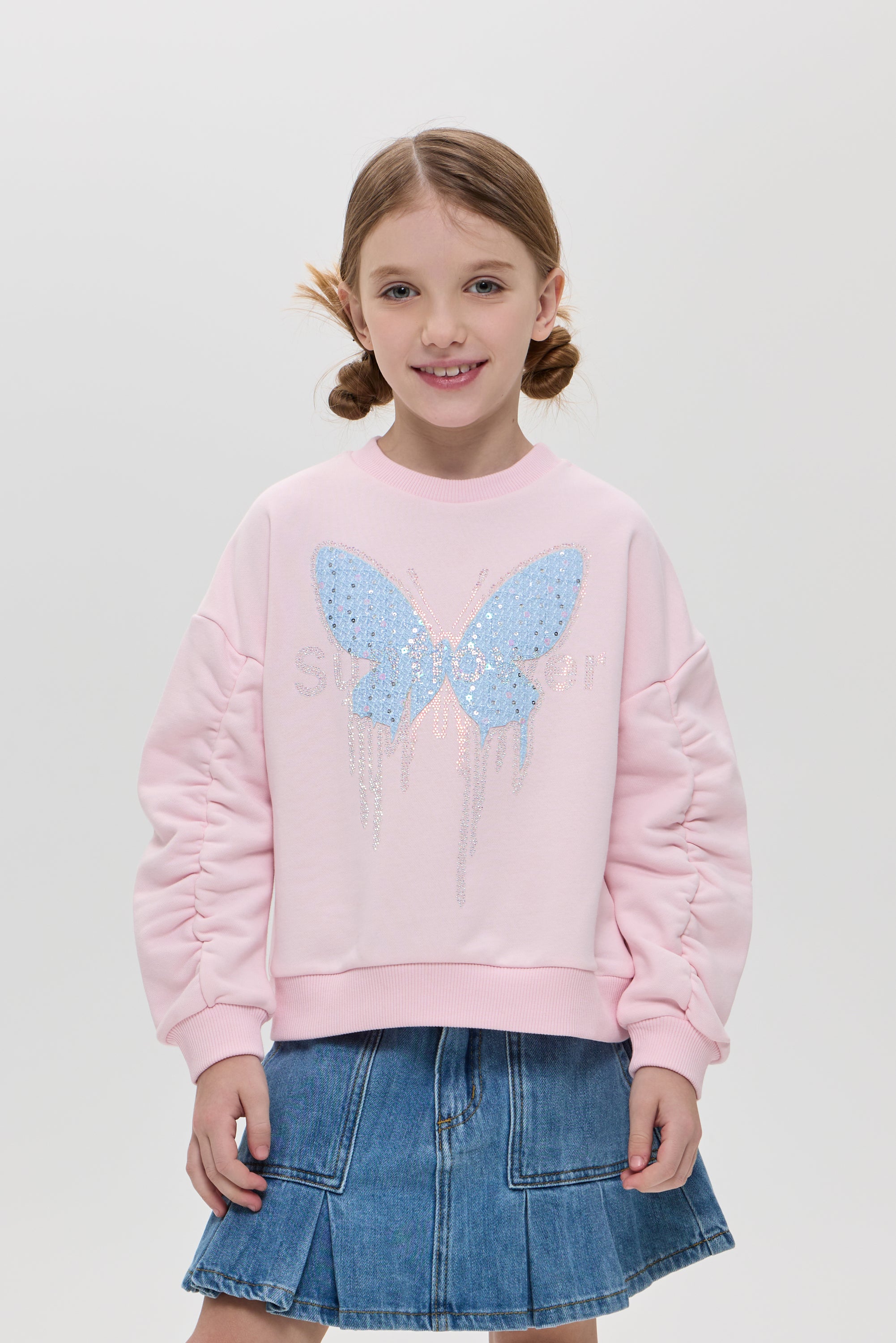 Sweatshirt with butterfly application