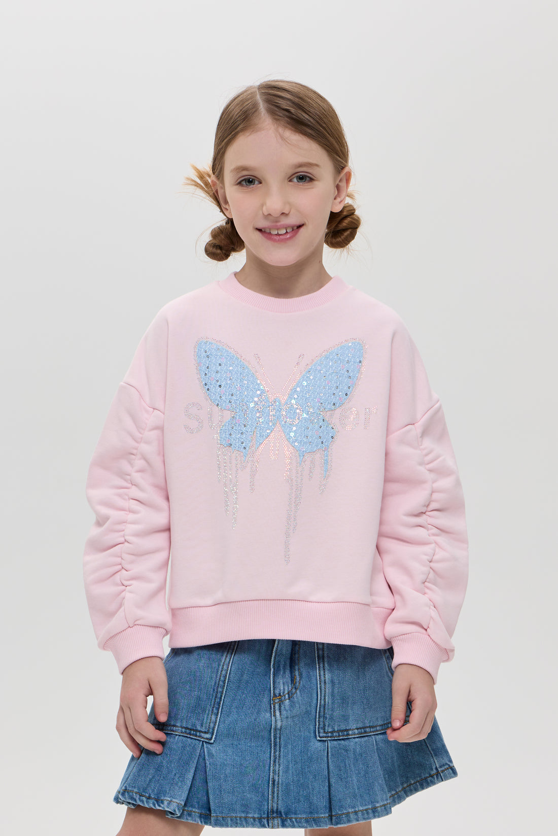 Sweatshirt with butterfly application