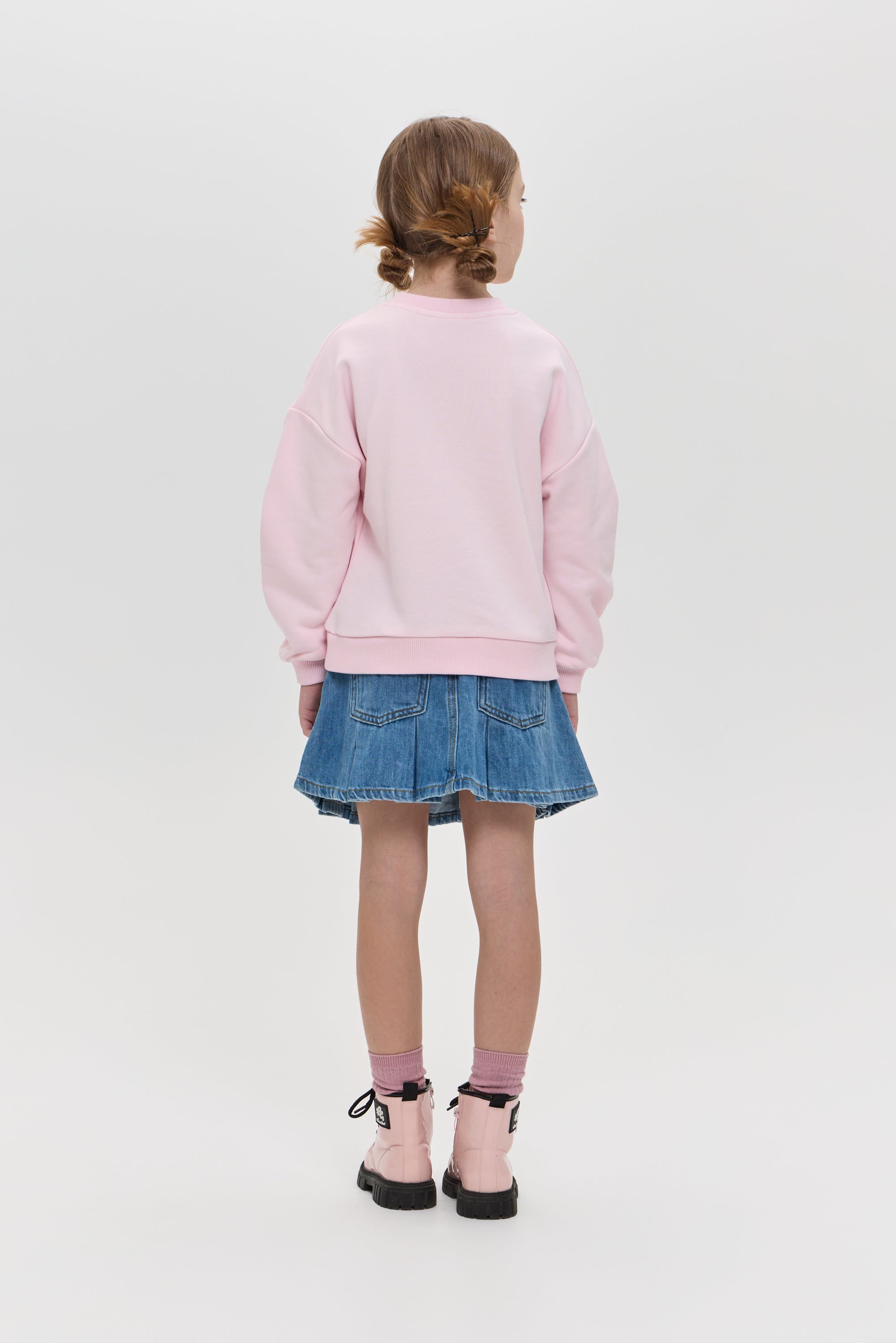 Sweatshirt with butterfly application