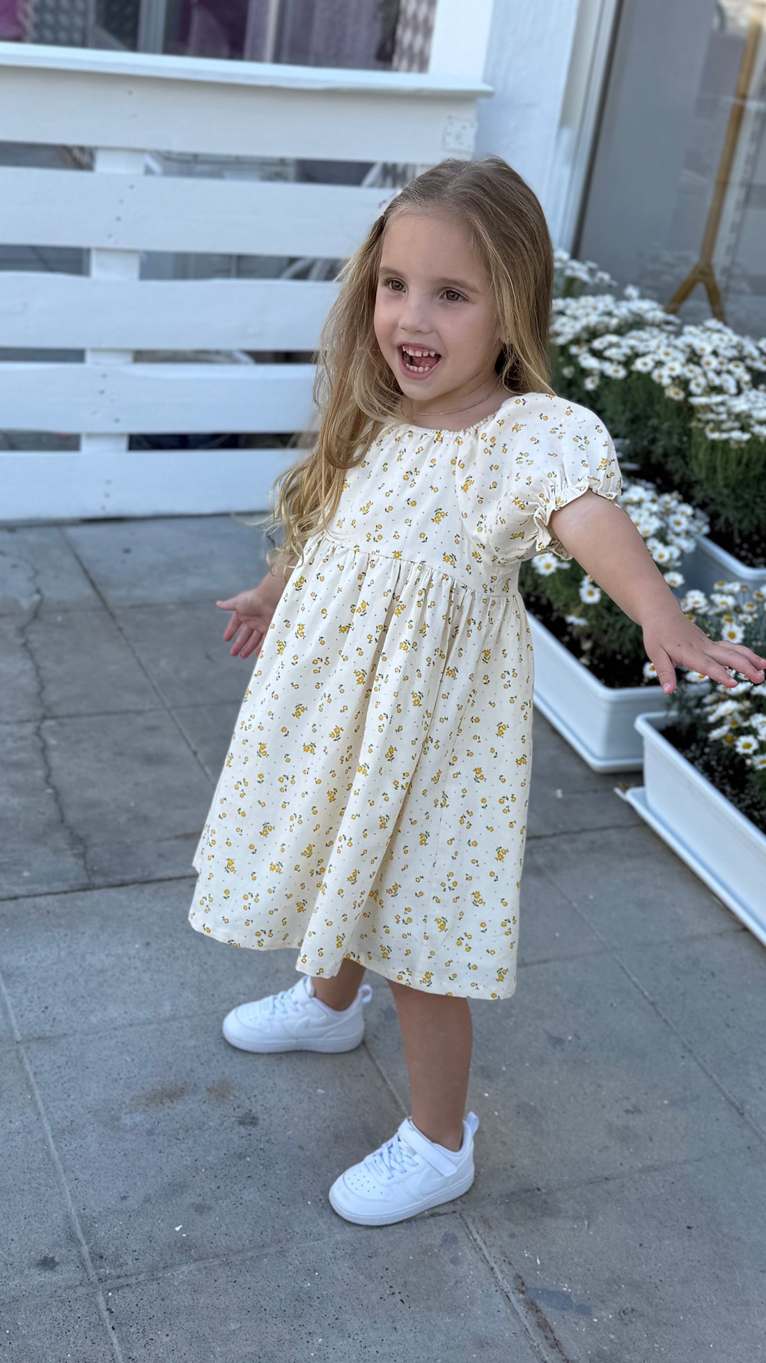 Cotton dress with flowers