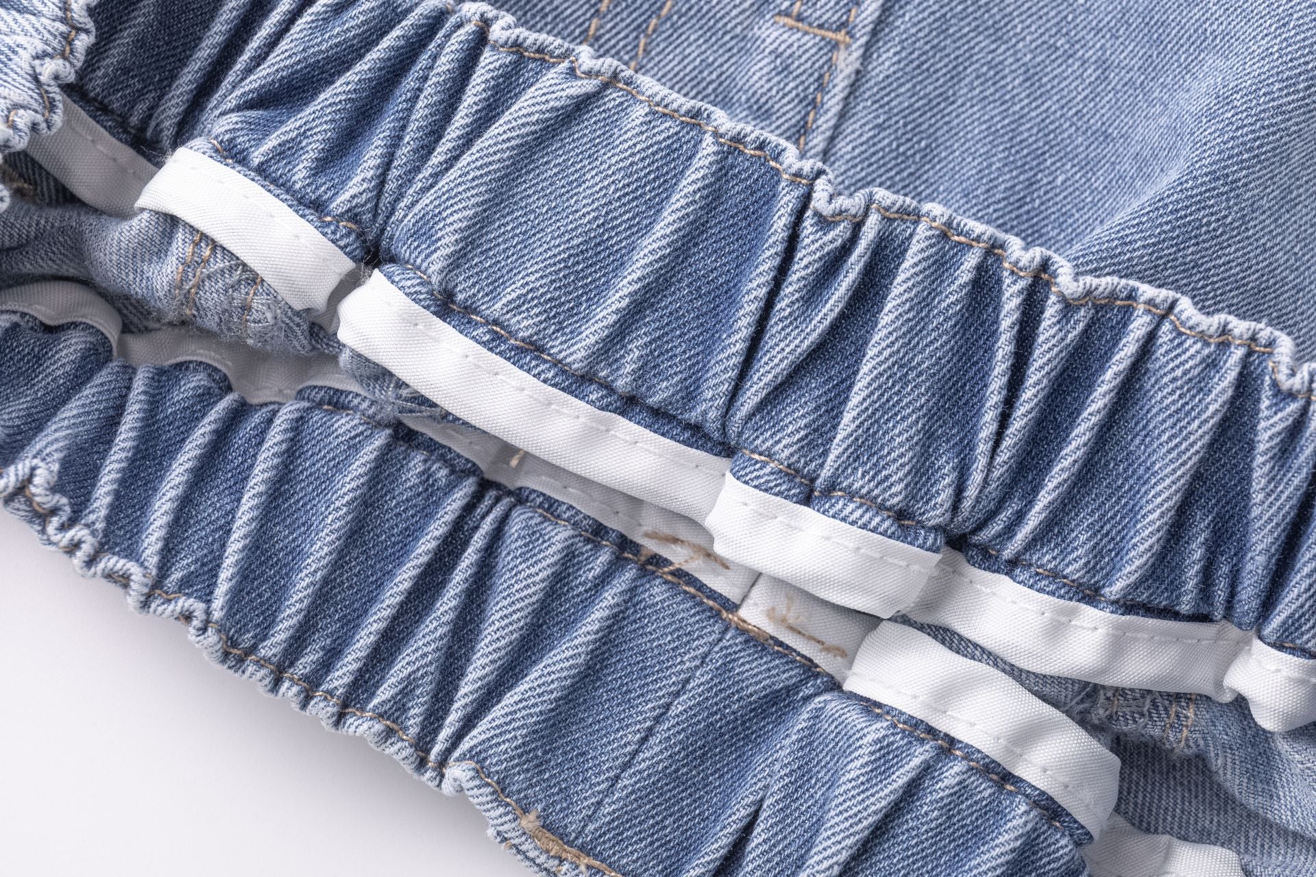 Jeans shorts with laces
