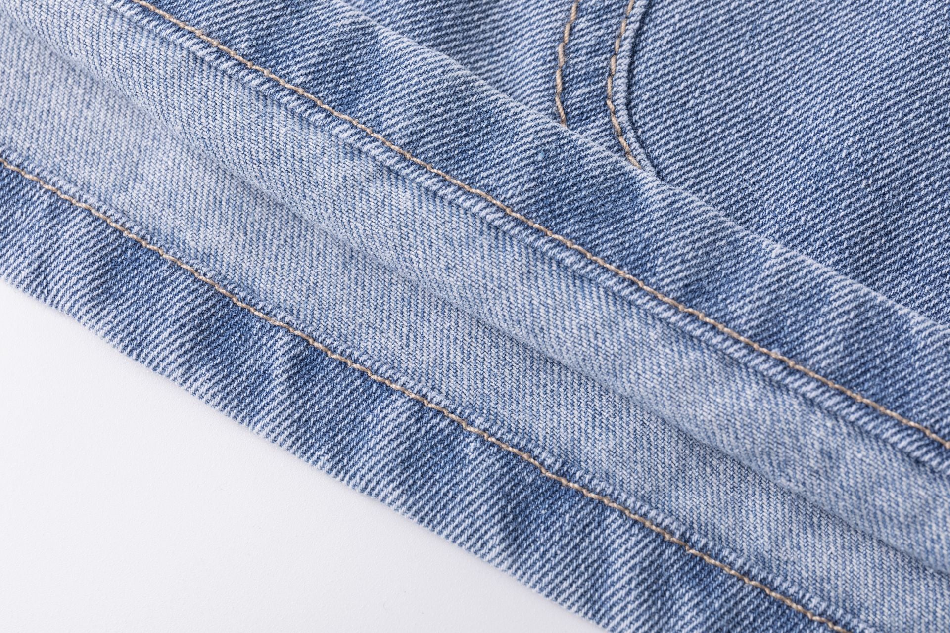 Jeans shorts with laces