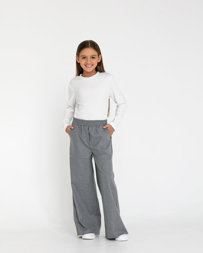 Wide leg trousers