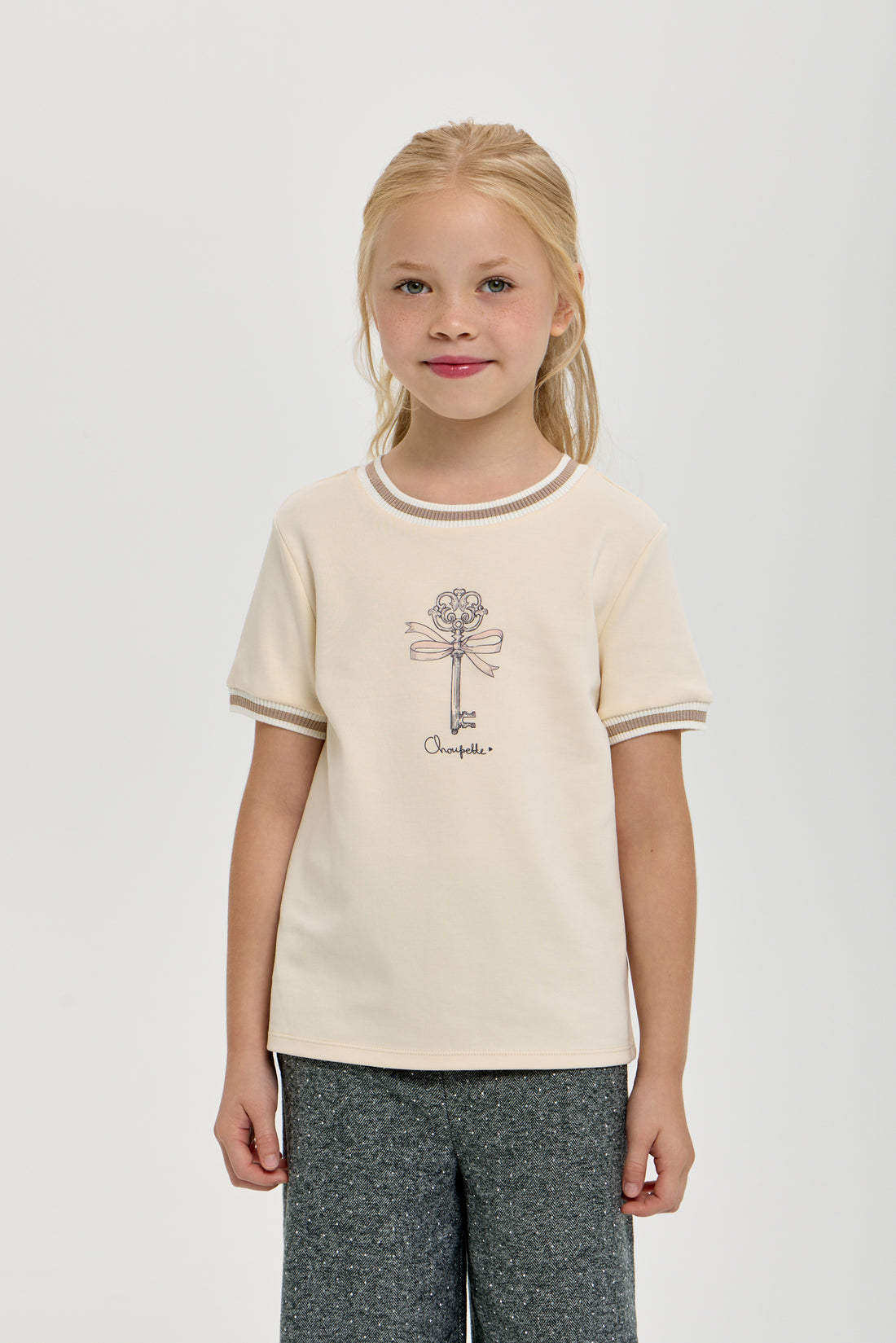 Beige T-shirt with the key print