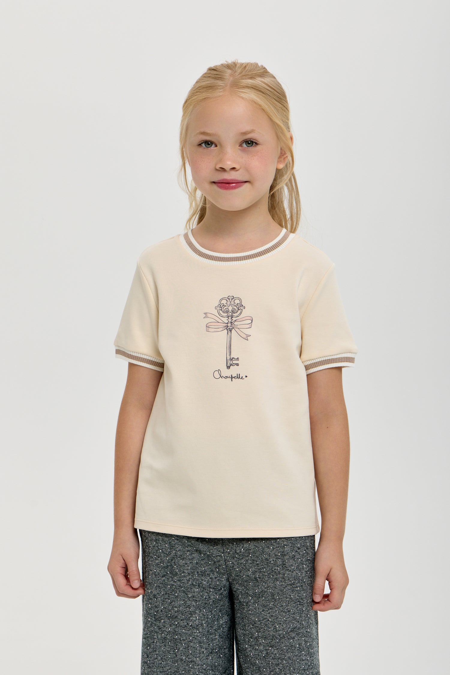 Beige T-shirt with the key print
