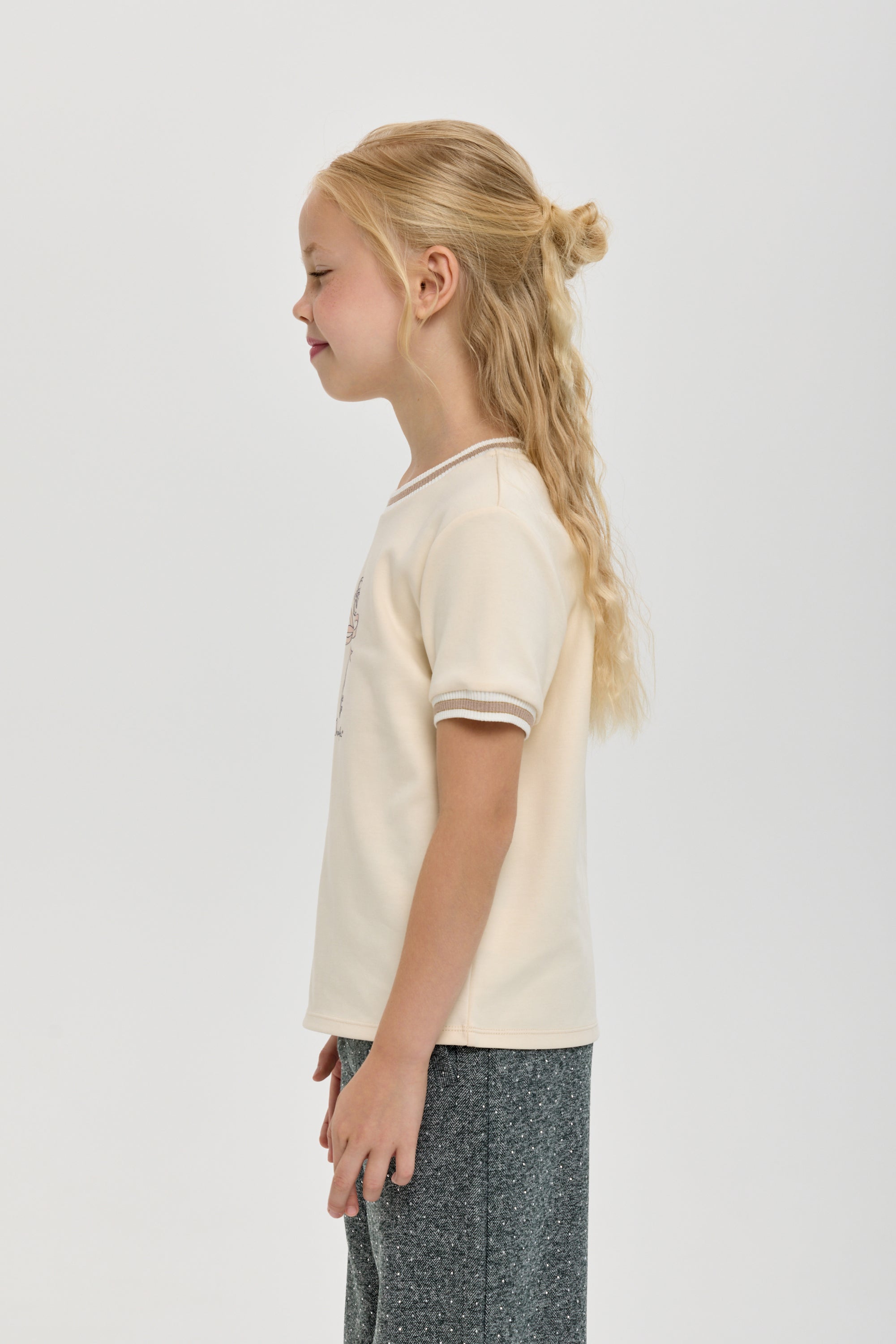 Beige T-shirt with the key print