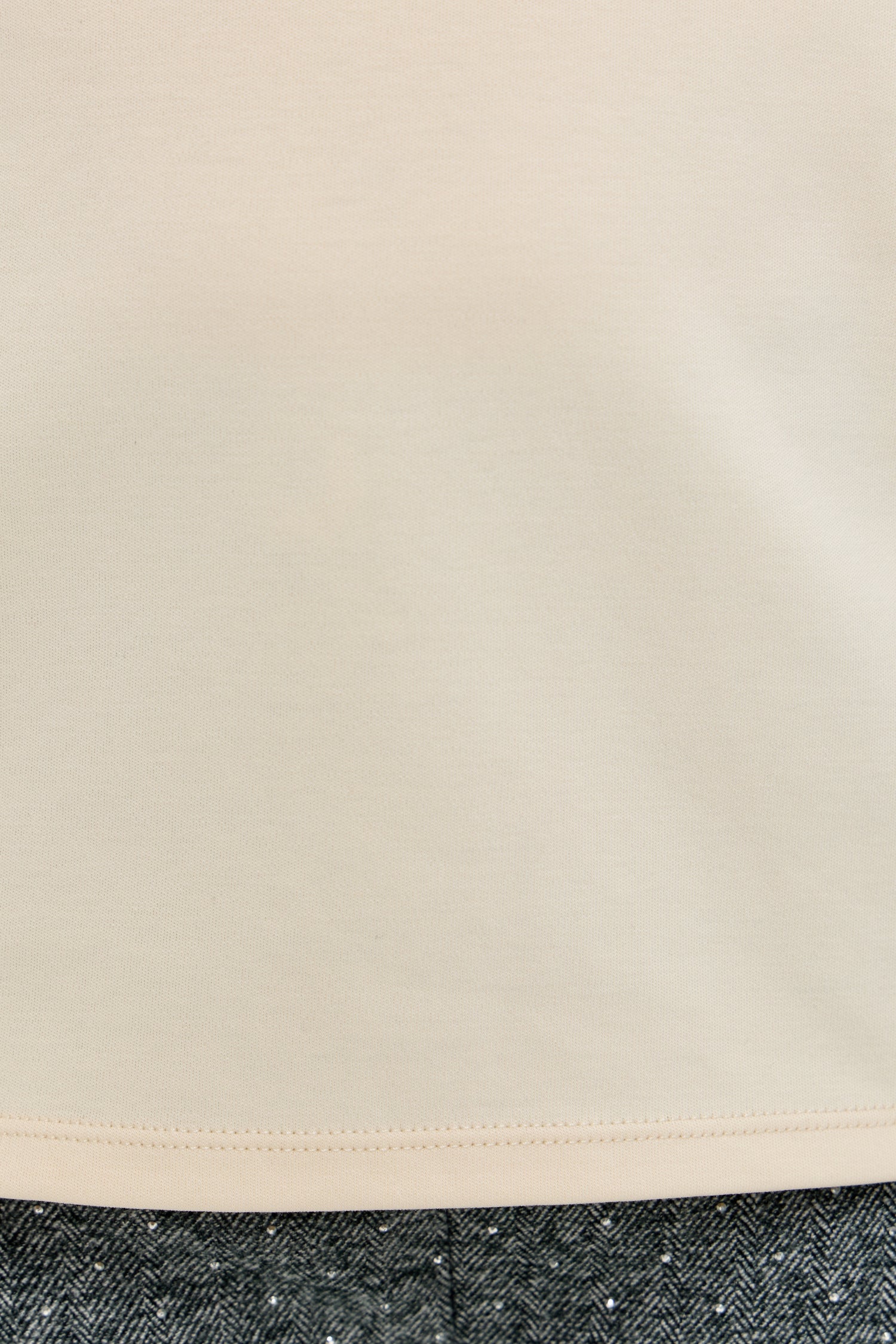 Beige T-shirt with the key print