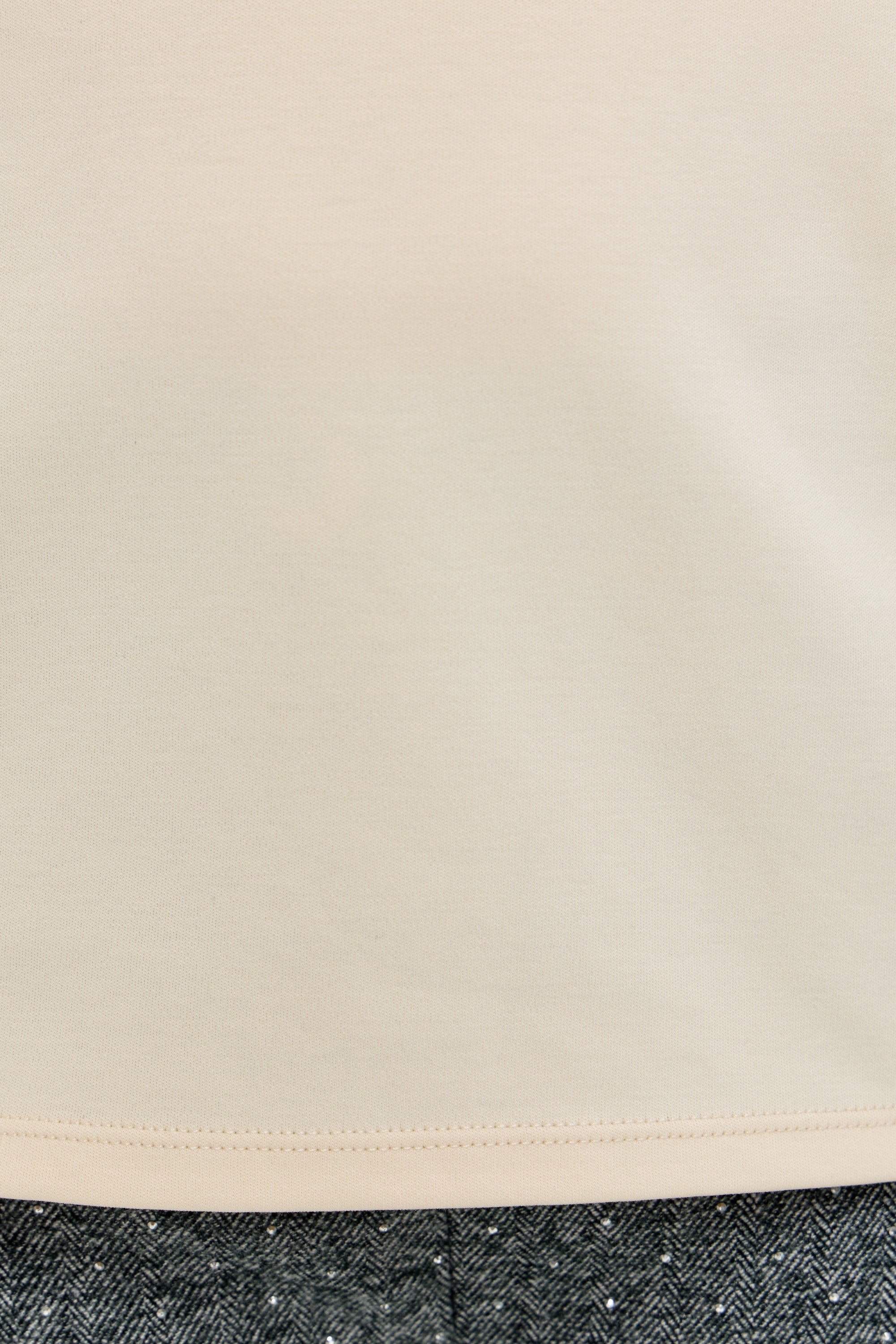 Beige T-shirt with the key print