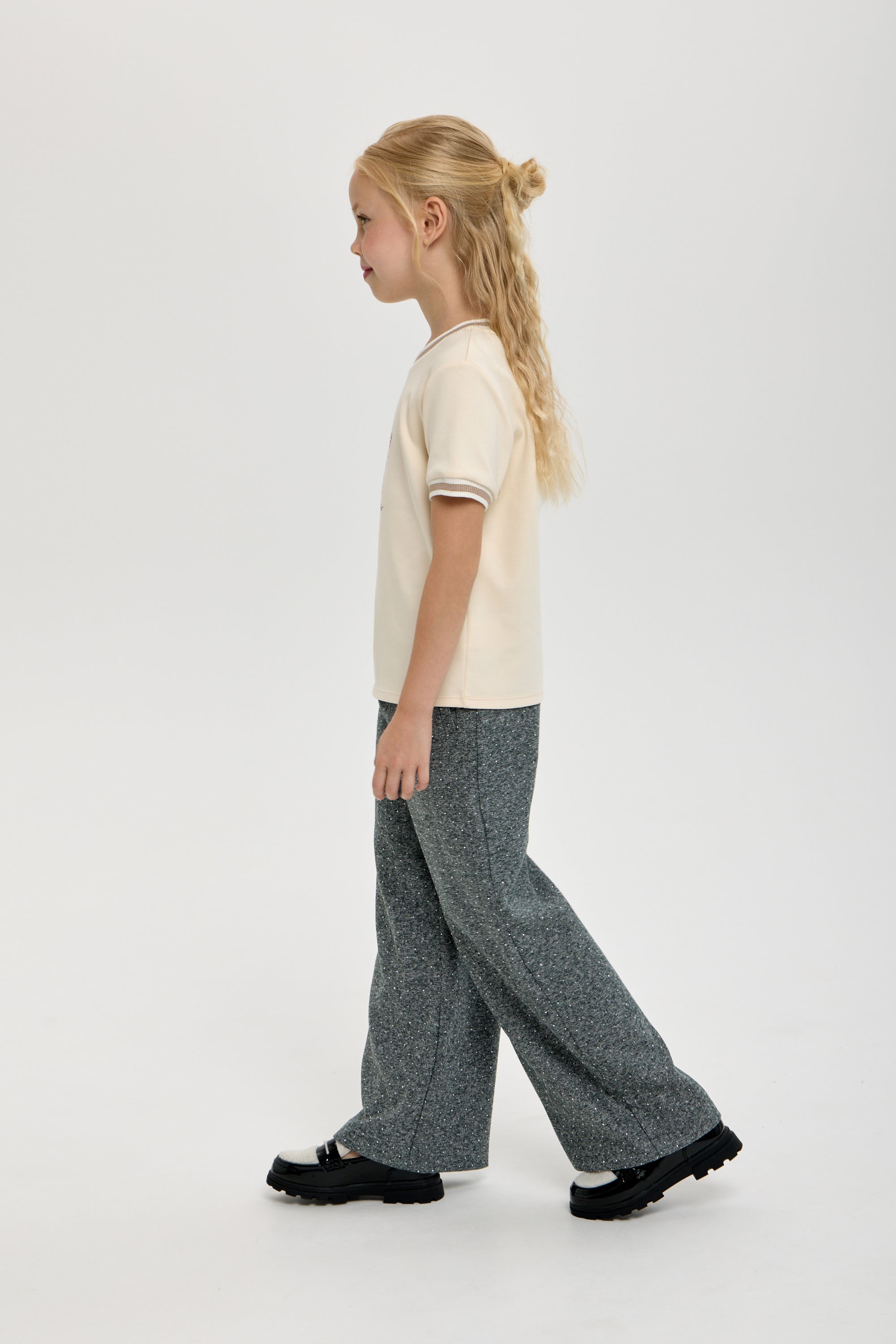 Beige T-shirt with the key print