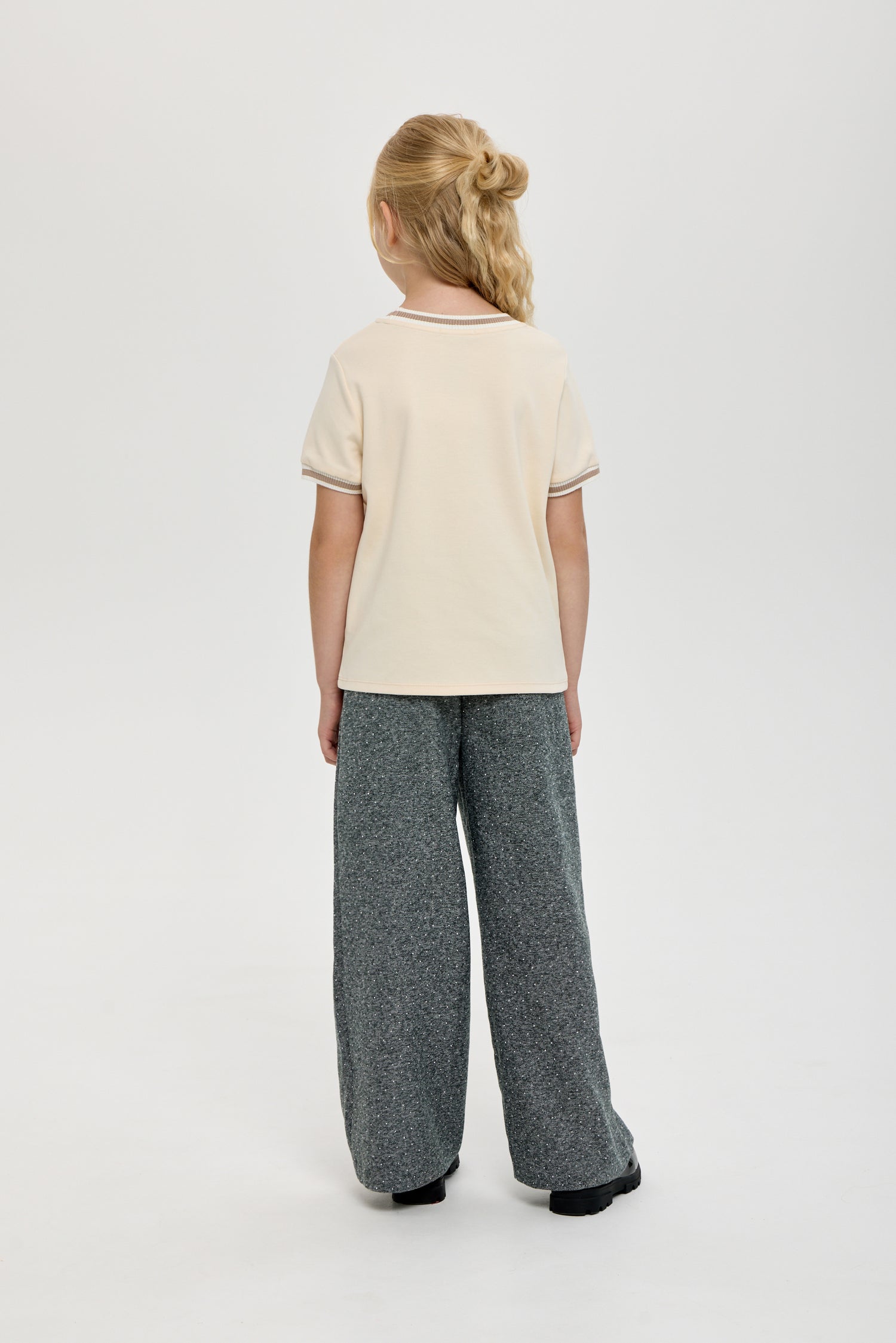 Beige T-shirt with the key print