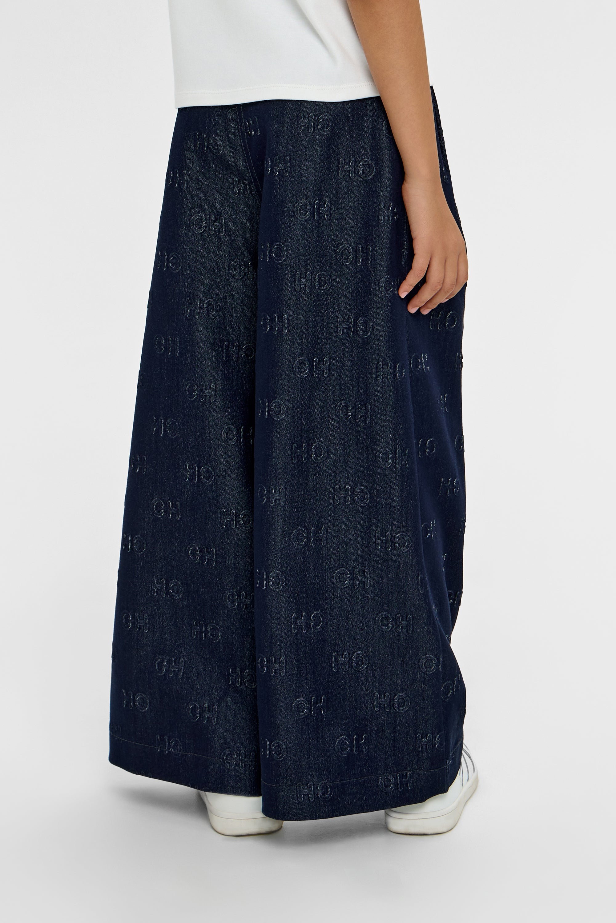 Wide Jeans with letters