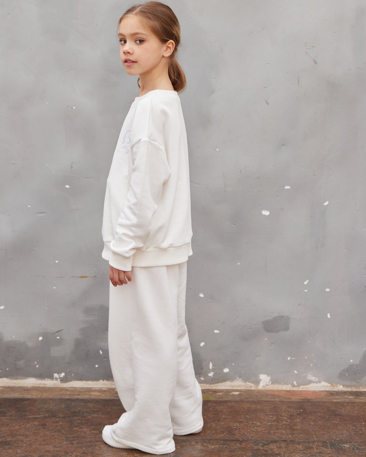 White Sweatshirt and Pants Set for Girls